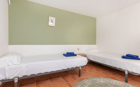 El Suro: Fussboden, Flooring, Racquet Sport, Zimmer