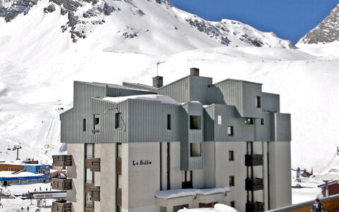 Le Bollin (Val Claret): Schnee, Himmel, Berg, Eigentum, Weiss, Steigung, Gebäude, Glazialmorphologie, Einfrieren, Terrain