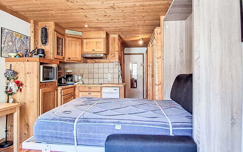 Tignes 335: Holz, Möbel, Zimmer, Fussboden, Interior Design, Flooring, Decke, Hartholz, Holzbeize, Blockhaus