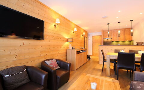 Tignes 340: Interior Design, Zimmer, Gebäude, Eigentum, Wand, Die Architektur, Möbel, Fussboden, Decke, Design