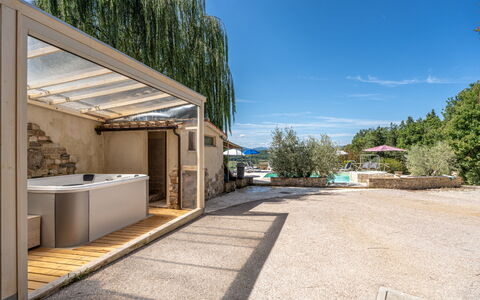 Villa Montone: Verbundwerkstoff, Schwimmbad, Resort, Schatten, Outdoor Struktur, Eco Hotel, Jacuzzi, Gartenmöbel, Zimmerpflanze