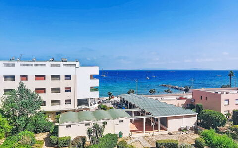 Le Lavandou 212: Horizont, Meer, Küsten Und Ozeanische Forms, Wohnung, Küste, Ozean, Resort, Eigentumswohnung, Strandresort, Hotel