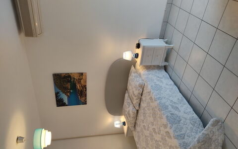 Ancre Bleue: Gebäude, Haus, Interior Design, Beleuchtung, Treppe, Holz, Die Architektur, Fussboden, Flooring