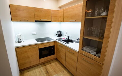 Zielony Zdrój: Cabinetry, Countertop, Spüle, Sinken, Eigentum, Möbel, Küche, Haushaltsgerät, Küchengerät, Holz