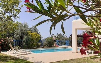 Azzurro Holiday Villas
