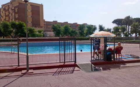 La Pineda 158: Schwimmbad, Verbundwerkstoff, Schatten, Freizeit, Eigentumswohnung, Freizeitzentrum, Hotel, Gartenmöbel