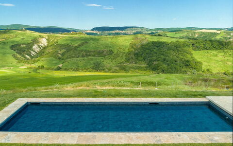 Casa Insieme: Himmel, Wasser, Wolke, Wasservorräte, Eigentum, Grün, Blau, Pflanze, Rechteck, Schwimmbad