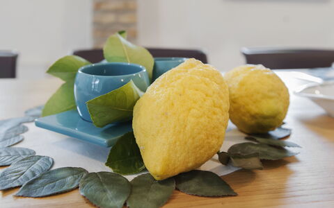 Villa Degli Aranci: Essen, Geschirr, Tabelle, Dishware, Zutat, Obst, Servierware, Küche, Gericht