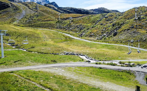 Le Roc de Peclet: Himmel, Berg, Ökoregion, Wolke, Natur, Steigung, Natürlichen Umgebung, Natürliche Landschaft, Hochland, Gras