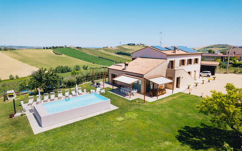Villa Clair: Schwimmbad, Freizeit, Resort, Erholung, Estate, Thermae, Urlaub, Villa, Eco Hotel, Gartenmöbel