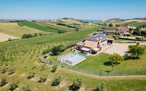 Villa Clair: Schwimmbad, Estate, Freizeit, Erholung, Resort, Bauernhaus, Villa, Hazienda, Villa, Thermae