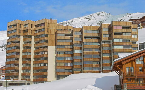 Val Thorens 140: Himmel, Gebäude, Schnee, Fenster, Wolke, Urban Design, Eigentumswohnung, Tower Block, Nachbarschaft, Berg