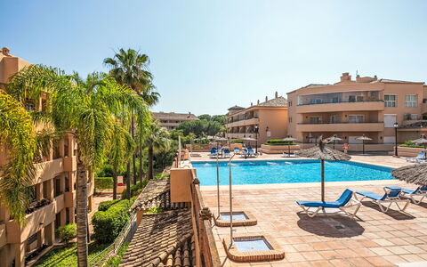 Los Patios de Santa Maria: Wohngebiet, \Stadt, Wohnung, Menschliche Siedlung, Zuhause, Estate, Resort, Schwimmbad, Eigentumswohnung, Hotel