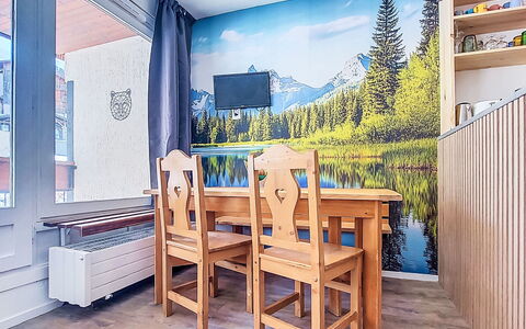 Val Thorens 200: Holz, Interior Design, Möbel, Zimmer, Decke, Hartholz, Holzbeize, Bilderrahmen, Holzboden