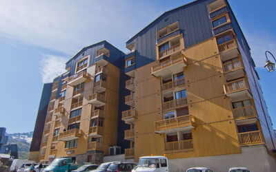Val Thorens 250: Pflanze, Möbel, Eigentum, Fenster, Stuhl, Gebäude, Holz, Beleuchtung, Blumentopf, Die Architektur