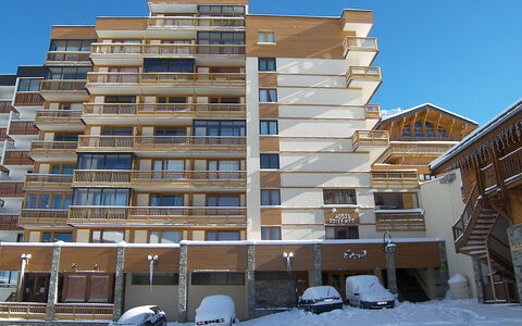 Val Thorens 300: Gebäude, Himmel, Daytime, Eigentum, Auto, Weiss, Rad, Schnee, Licht, Fahrzeug