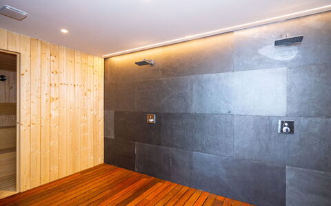Blue Infinity 1: Eigentum, Holz, Beleuchtung, Flooring, Interior Design, Fussboden, Linie, Holzbeize, Wand, Gebäude