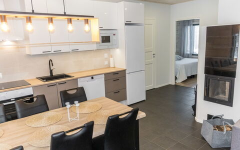 Pehtoori B: Möbel, Interior Design, Flooring, Countertop, Holz, Fussboden, Küche, Decke, Cabinetry, Zimmer