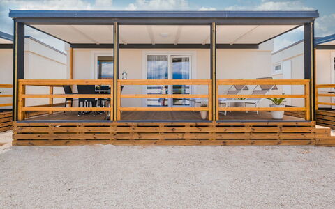 Premium Family: Bilderrahmen, Holz, Interior Design, Regale, Regal, Komfort, Flooring, Fussboden, Haus, Wand