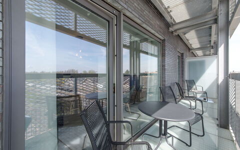 Railway to the Beach with Balcony: Gebäude, Eigentum, Möbel, Fenster, Tabelle, Stuhl, Schatten, Haus, Interior Design, Holz
