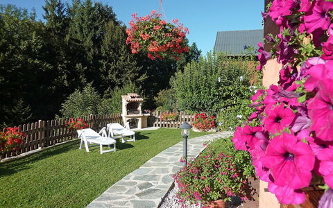 Namasté: Eigentum, Blume, Pflanze, Rosa, Baum, Grundeigentum, Garten, Frühling, Haus, Zuhause
