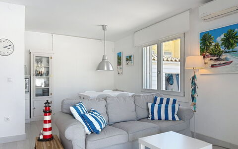 Otlo: Möbel, Couch, Interior Design, Flooring, Wohnzimmer, Fussboden, Tabelle, Wohnung, Zimmer, Stuhl