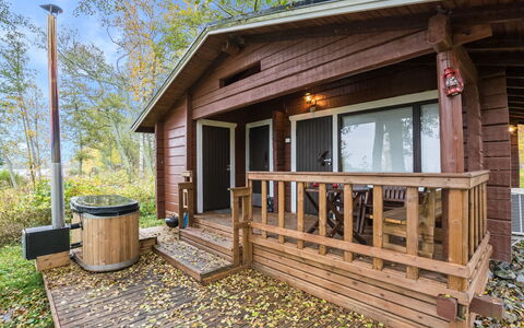 Anttoora A-Sauna: Holz, Hütte, Hartholz, Zuhause, Tür, Holzbeize, Veranda, Planke, Blockhaus, Holzboden
