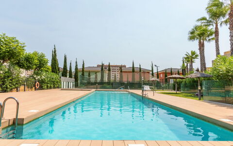 Residencial Oropesa - la Concha: Schwimmbad, Resort, Gartenmöbel, Eco Hotel, Schatten, Landscaping, Garten, Hazienda, Hotel