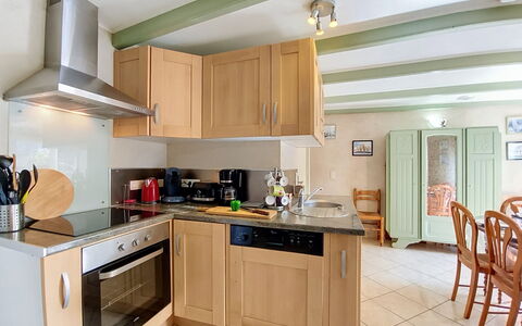 Ty Coz: Möbel, Küchengerät, Küche, Countertop, Cabinetry, Interior Design, Major Appliance, Flooring, Holz, Haushaltsgerät