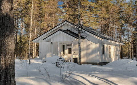 Huvikumpu: Ländliches Gebiet, Bergstation, Dorf, Gebirge, Senke, Bergdorf, Alpen, Eco Hotel, Balkon, Hotel