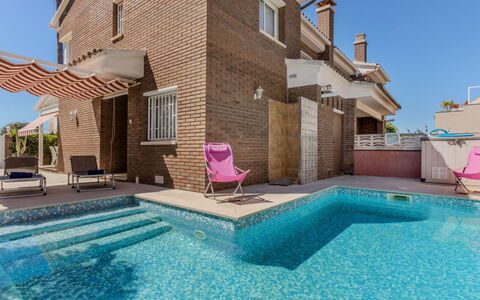 Canyadell: Schwimmbad, Wohngebiet, Zuhause, Haus, Verbundwerkstoff, Resort, Estate, Villa, Wohnung, Hazienda