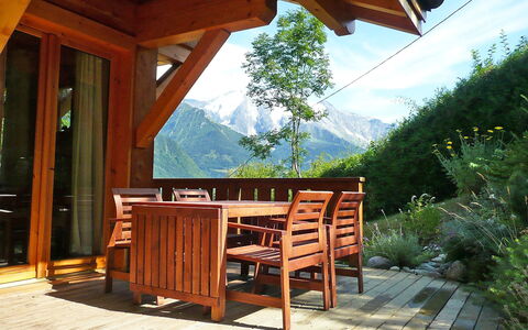 Du Bulle: Möbel, Zimmer, Deck, Blockhaus, Tabelle, Gebäude, Holzbeize, Terrasse, Holz, Hartholz