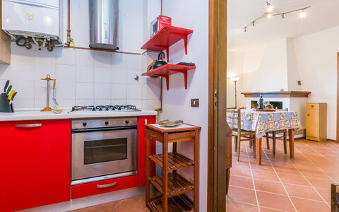 Dependance di Villa Magna: Eigentum, Cabinetry, Möbel, Tabelle, Küchengerät, Herd, Countertop, Holz, Küche, Haushaltsgerät