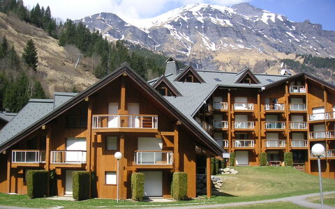 Les Combettes D et e: Bergdorf, Eigentum, Bergforms, Berg, Zuhause, Haus, Gebirge, Gebäude, Bergstation, Estate