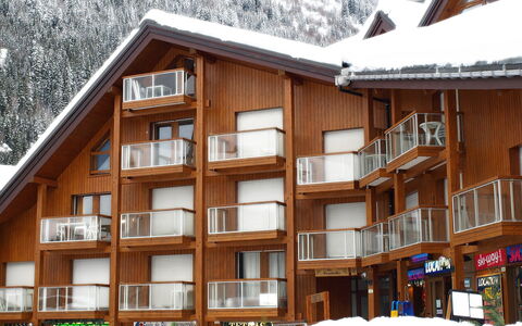Les Combettes D et e: Eigentum, Gebäude, Haus, Schnee, Wohnung, Grundeigentum, Zuhause, Winter, Dach, Materialeigenschaft