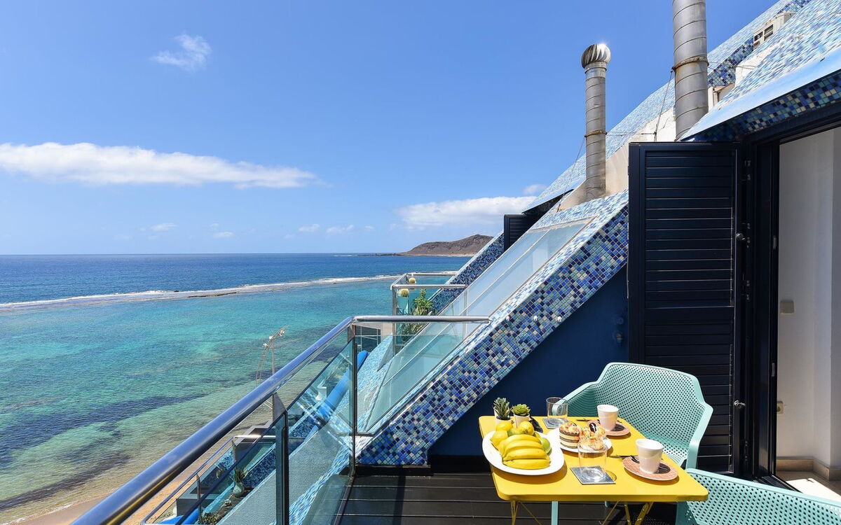 Stay Here Las Canteras