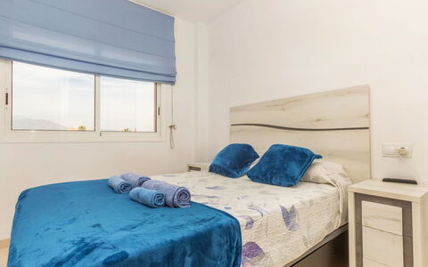 Duc Medinacelli: Möbel, Bett, Interior Design, Schlafzimmer, Holz, Fussboden, Flooring, Bettdecke, Zimmer, Bedding