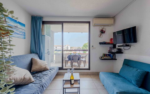 Le Barcarès 966: Wohnung, Möbel, Balkon, Schatten, Eigentumswohnung, Stuhl, Hotel, Kaffetisch, Penthouse