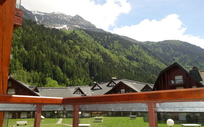 Les Contamines 500: Wolke, Himmel, Berg, Gebäude, Pflanze, Eigentum, Grün, Natur, Baum, Grundstueck