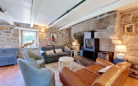 La Chaumière: Möbel, Interior Design, Couch, Decke, Flooring, Zimmer, Tabelle, Stuhl, Fussboden, Wohnzimmer