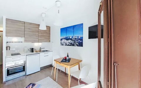 Blanc Neige: Möbel, Interior Design, Flooring, Holz, Fussboden, Wohnung, Zimmer, Decke, Holzboden, Wohnzimmer