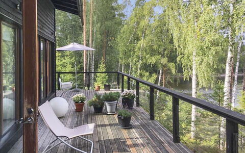 Hevonkuusi: Bett, Möbel, Schlafzimmer, Interior Design, Bedding, Bettdecke, Flooring, Holz, Fussboden, Zimmer