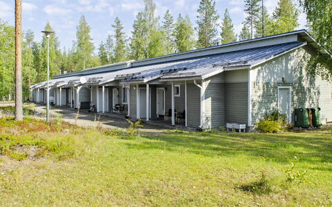 Loma-Koli 6: Hütte, Abstellgleis, Estate, Garten, Auffahrt, Schatten