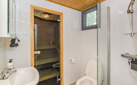 Loma-Koli 6: Flooring, Armatur, Interior Design, Fussboden, Holz, Bad Sink, Badezimmer, Decke, Sinken, Zimmer