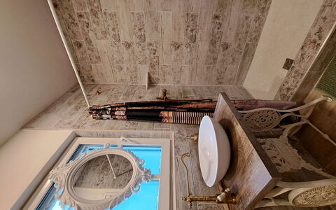 Balatoni Farmhaz: Holz, Armatur, Haus, Fussboden, Flooring, Decke, Gebäude, Hartholz, Installation, Linens