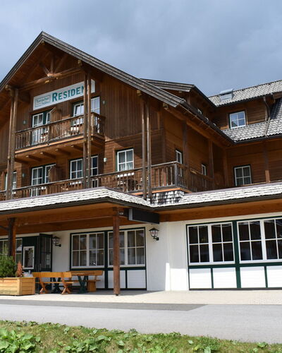 #8 mit Balkon 121.8