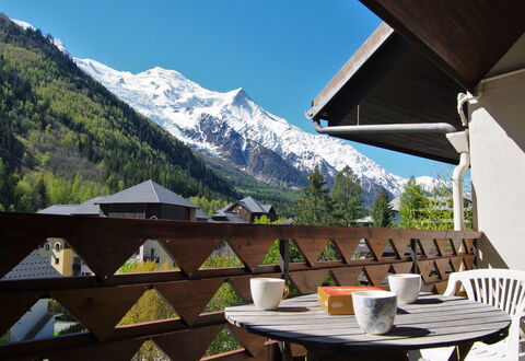 Gentiane: Bergforms, Berg, Eigentum, Gebirge, Alpen, Zimmer, Dach, Haus, Gebäude, Grundeigentum