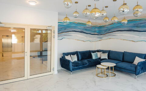 Gea Eco: Wolke, Himmel, Wasser, Berg, Gebäude, Hochland, Baum, Gewässer, Fenster, See