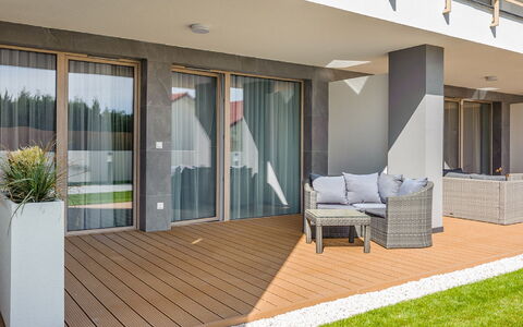 Gea Eco: Wolke, Himmel, Wasser, Berg, Gebäude, Hochland, Baum, Gewässer, Fenster, See