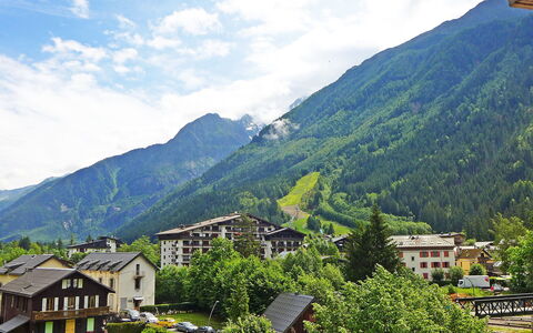 L'Univers: Bergforms, Berg, Bergdorf, Bergstation, Gebirge, \Stadt, Hügel, Hochland, Himmel, Menschliche Siedlung